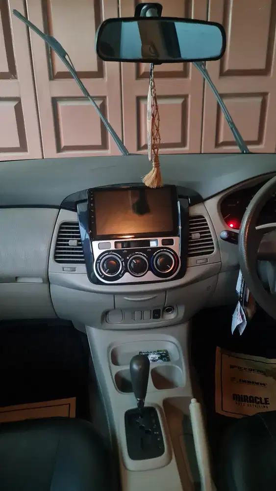 Toyota Kijang Innova 2012 Bensin