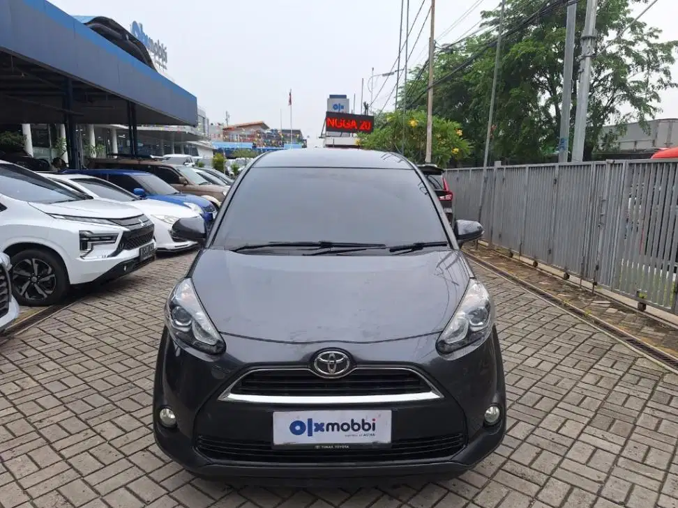 LOW DP Toyota Sienta 1.5 V Bensin-AT 2019 SMN