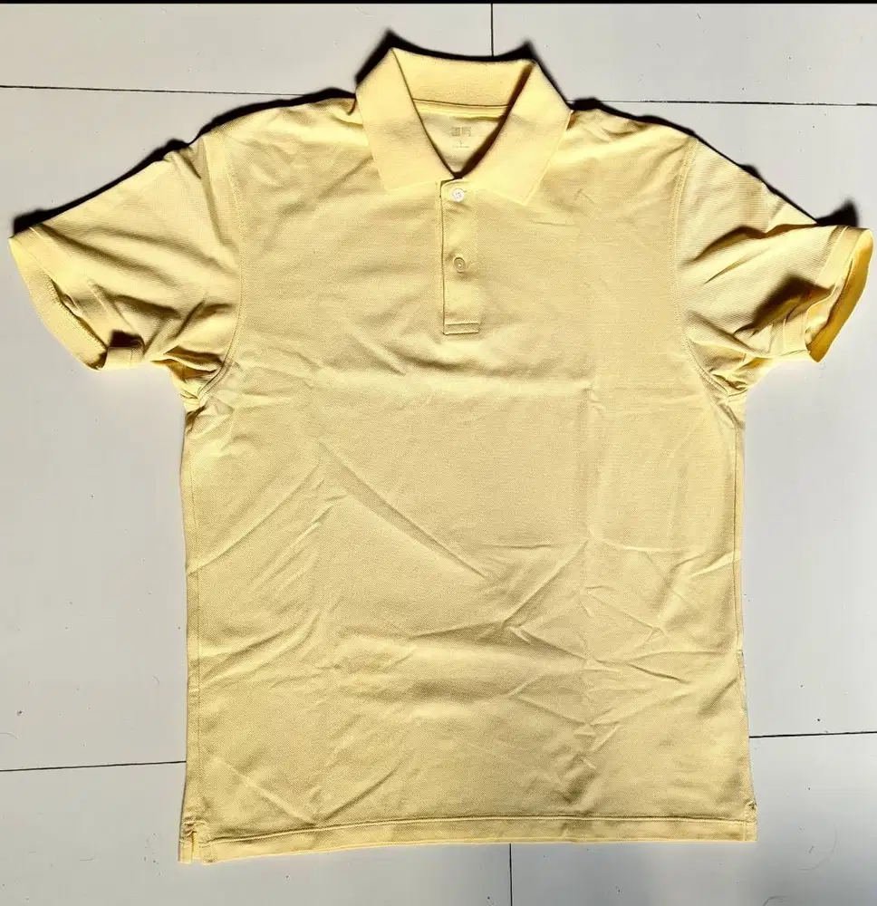 Polo shirt kaos kerah Uniqlo Original Yellow size L