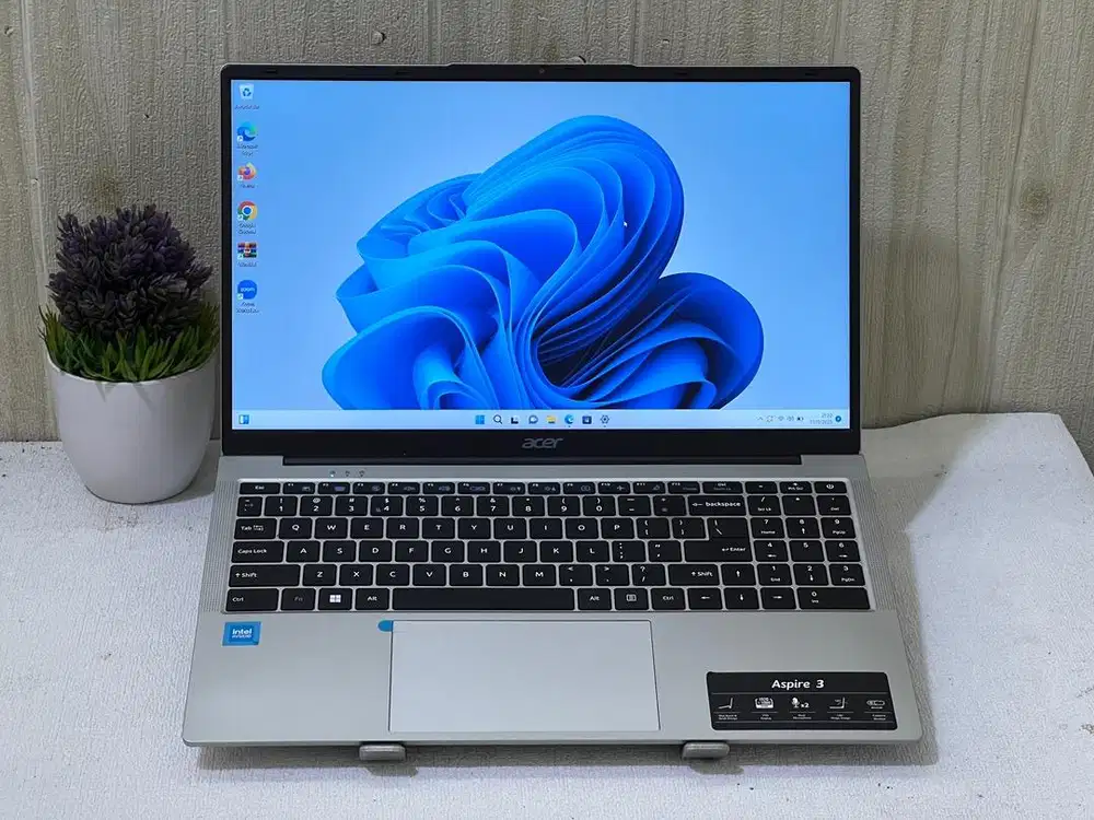 Acer Aspire 3 A325-45 N4500 RAM 8 SSD 256 FHD IPS Mulus No Minus