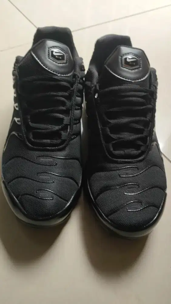 Sepatu Nike tune air max plus
