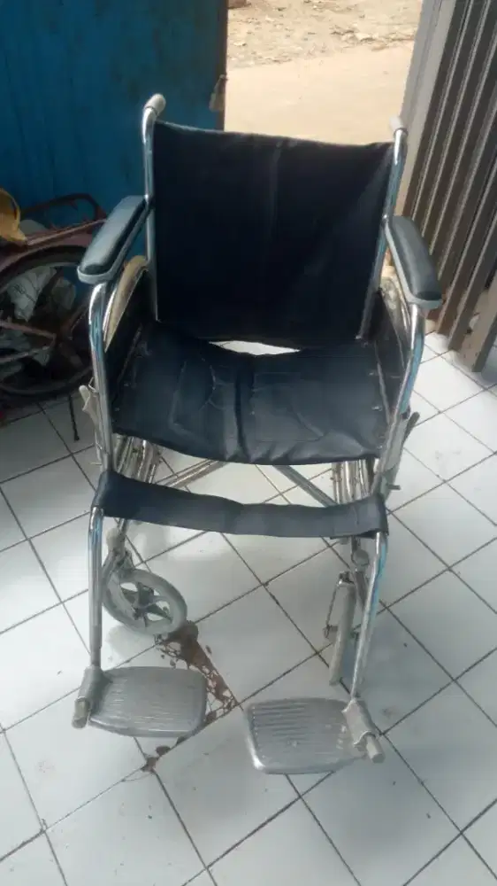 Jual aja nih korsi roda nya