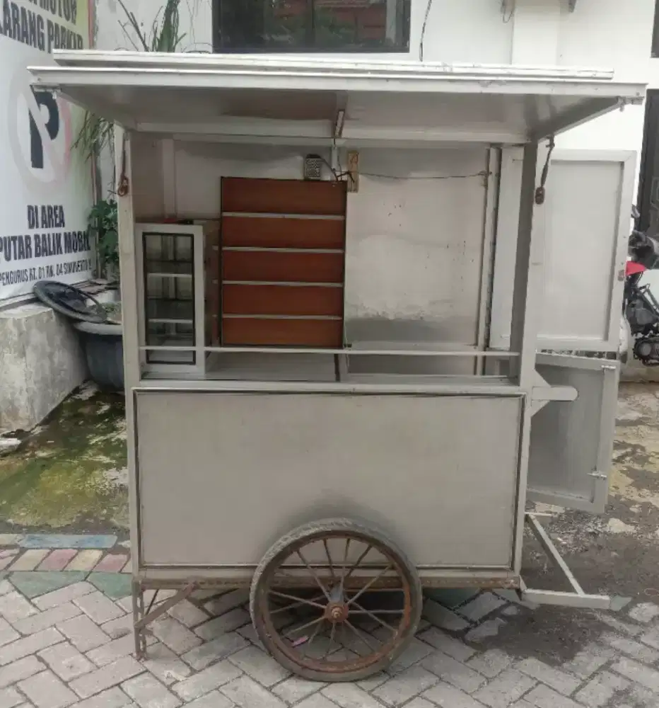 Jual rombong full almunium kondisi masih sangat bagus...