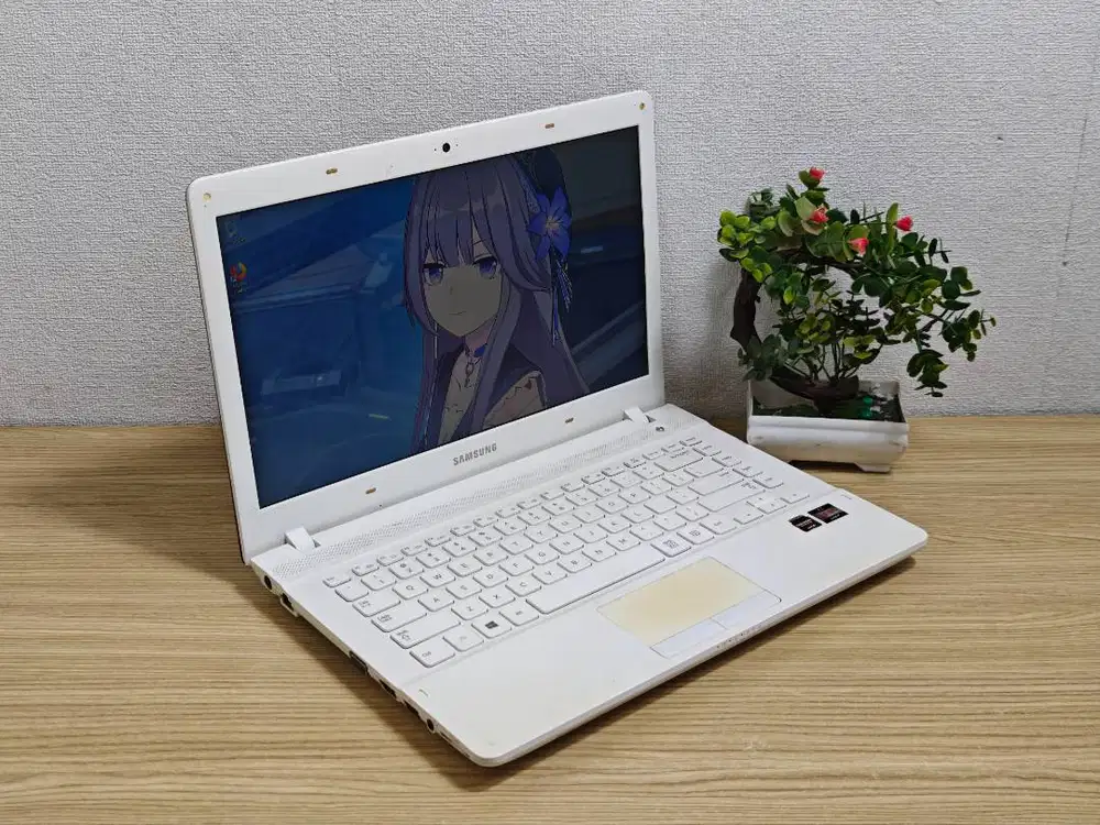 Laptop Murah Jogja Samsung NP275E4V Laptop Murah RAM 4GB SSD 128GB