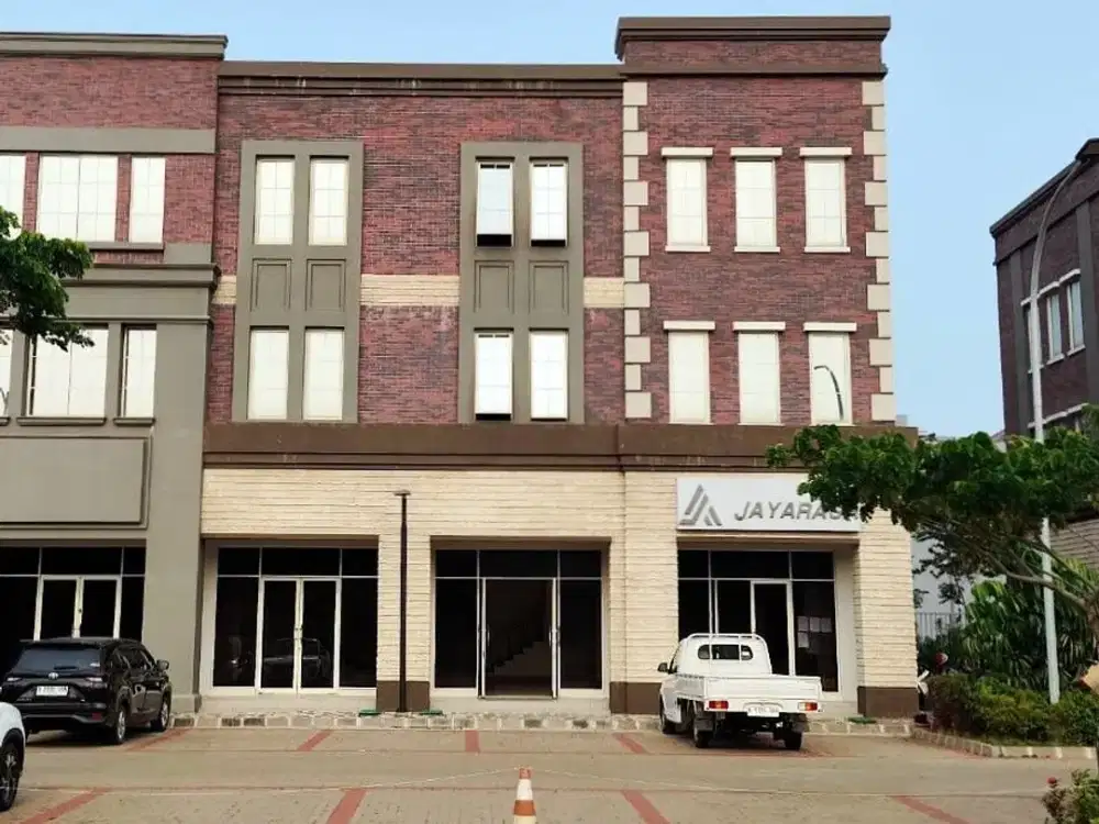 Ruko Boston PIK 2 4,5x15 Siap Pakai Strategis Hadap Jalan Raya