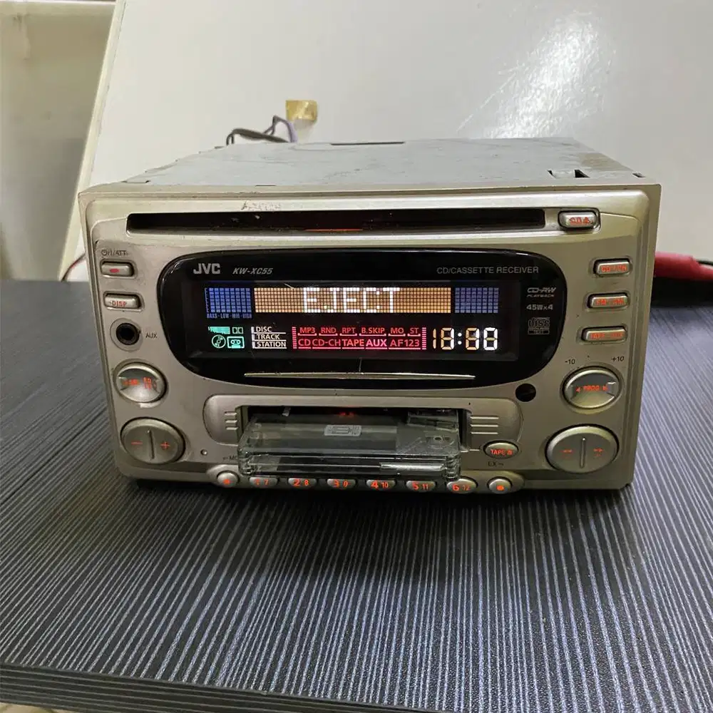 tape mobil double din JVCKW-XC55 CD/cassete fitur banyak suara menggel