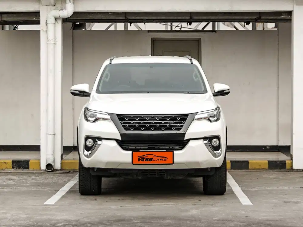 TOYOTA FORTUNER 2.4 VRZ AT (Diesel)