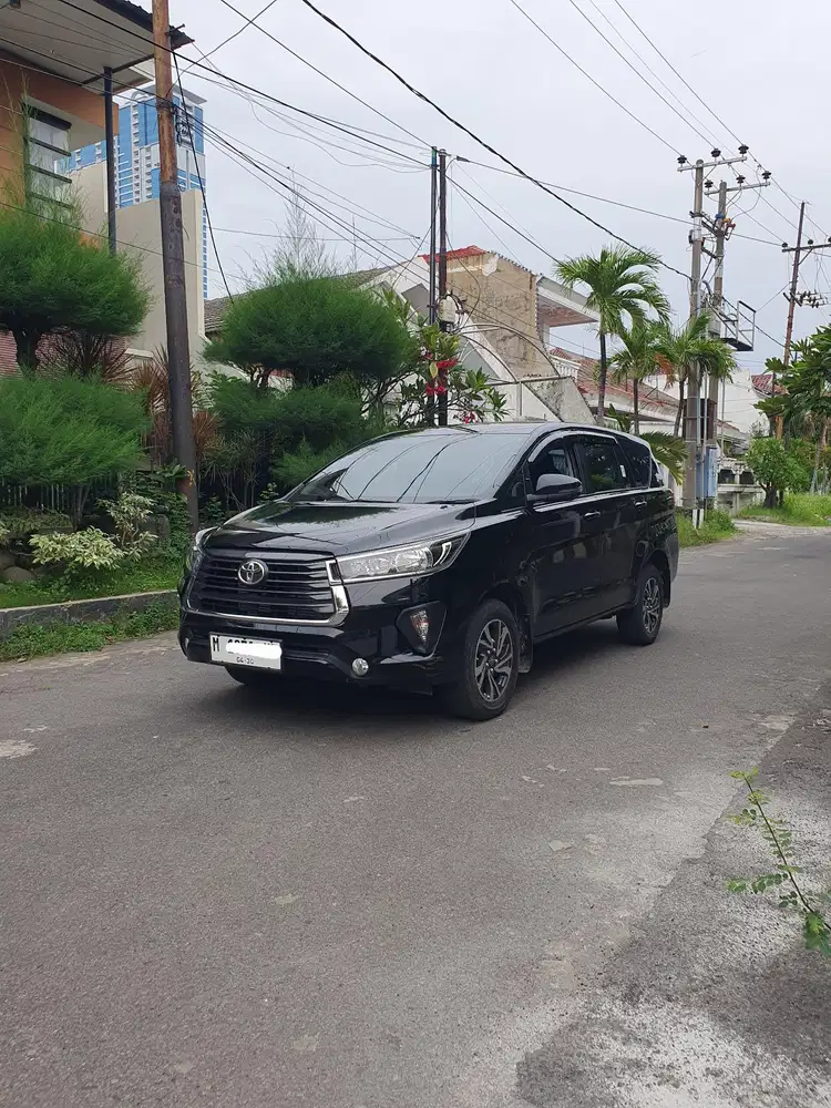 Innova Reborn 2025 Km 7 rb G Diesel Matic Warna Hitam Seperti Baru