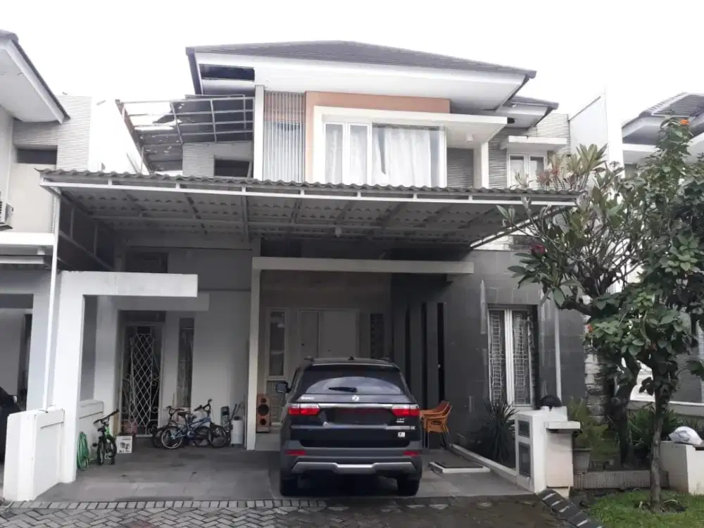 Rumah Royal Residence 2 Lantai Kondisi Terawat