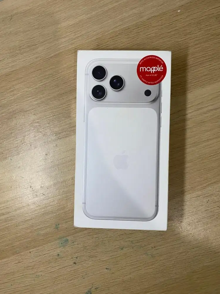 iphone 17 promax 256gb silver. new