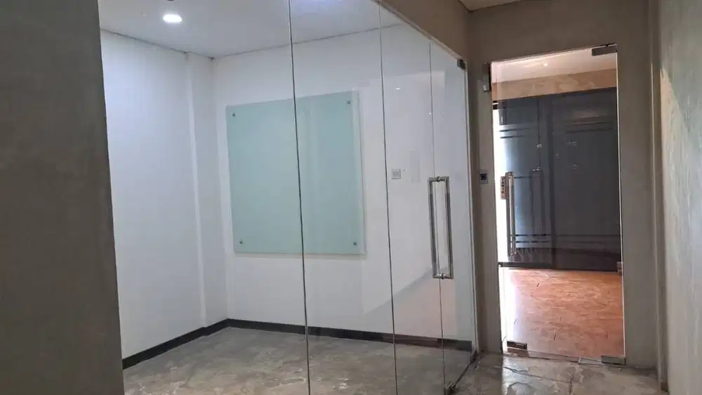3 PARTISI KACA  12 MM + 2 PINTU KACA (Ex Kantor)
