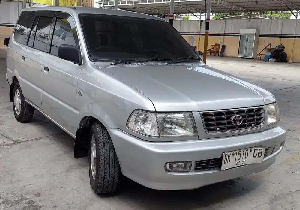 Toyota Kijang LGX M/T 2002 warna Silver Metalic  ODO 21.000 KM