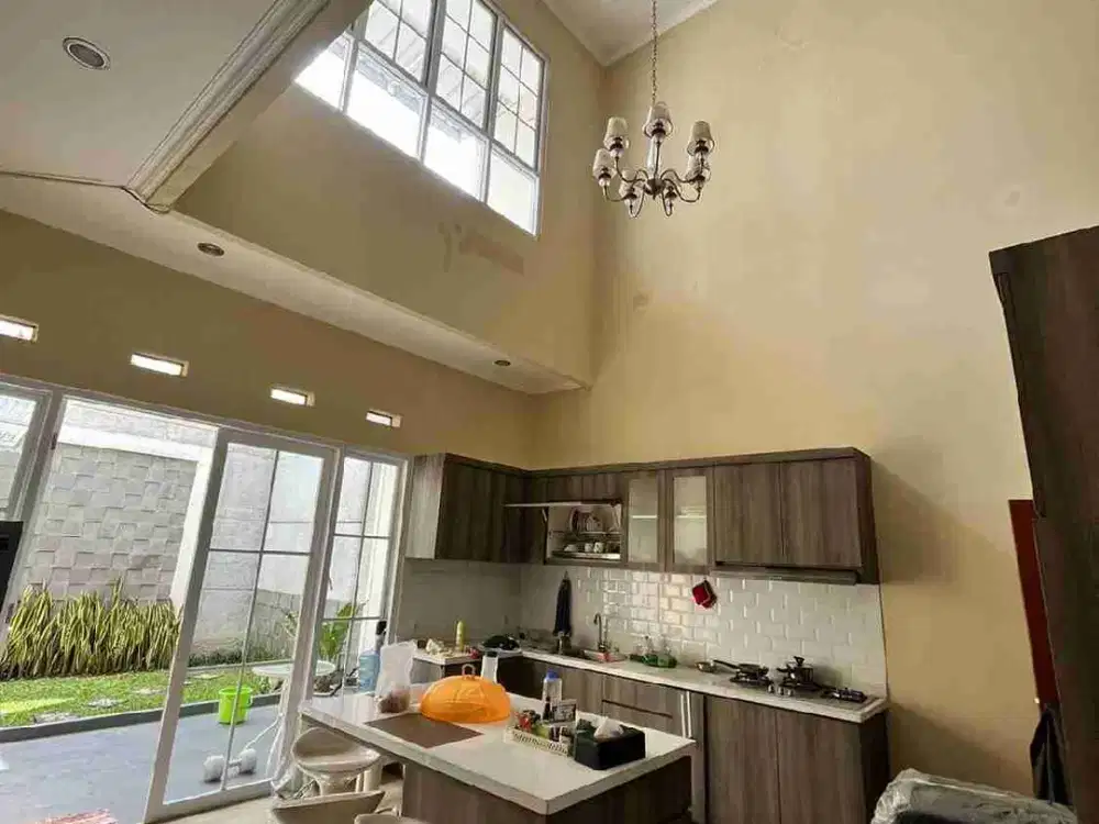 Dijual Rumah bagus di Cigadung Bandung utara