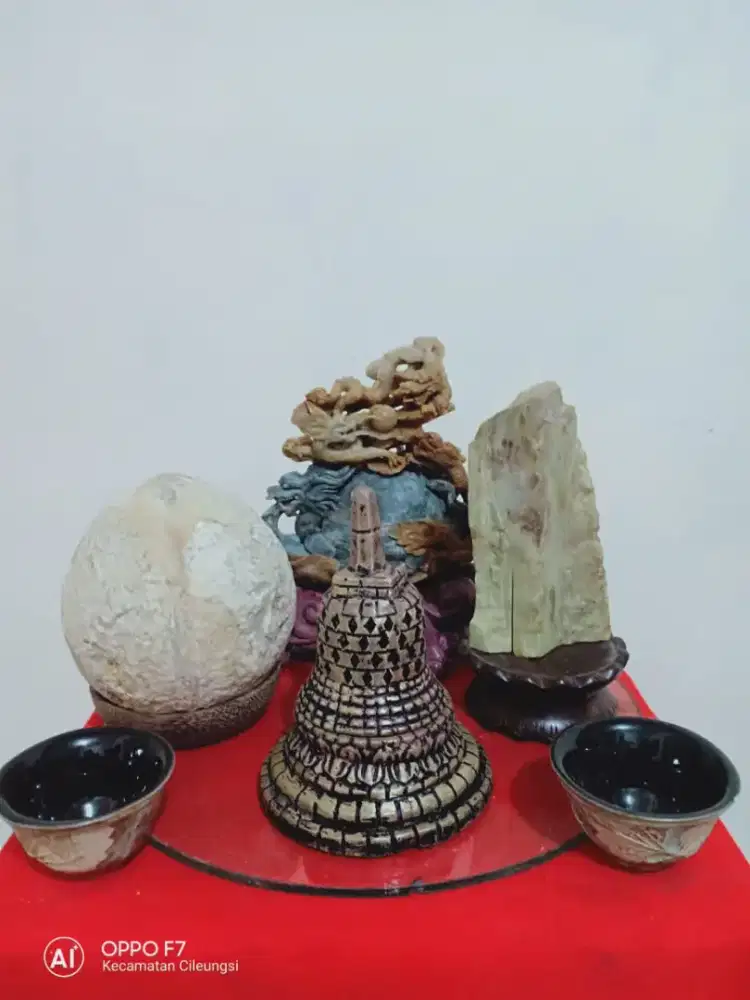 Pajangan giok,fosil kelapa,perunggu dan sloki jepang