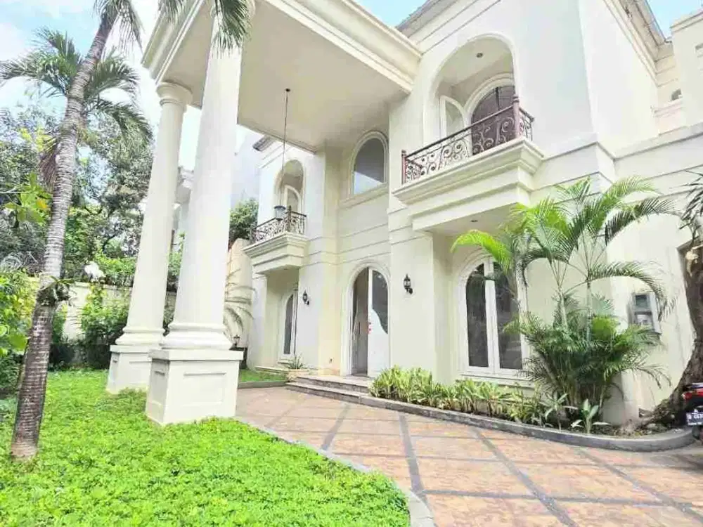 Sewa Rumah 3 Lantai di Kemang Khusus Rumah Tinggal