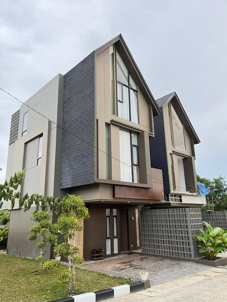 Dijual Rumah Fully Furnished ditengah Kota Pekanbaru - Rumah 3 Lantai