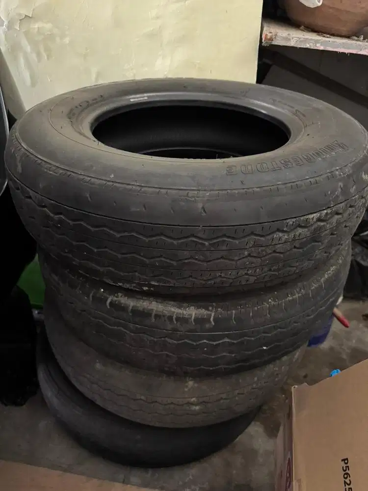 Ban bawaan hiace Commuter