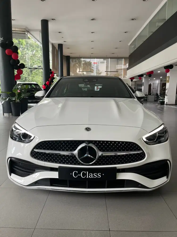 Mercedes-Benz GLC300 2025 Bensin