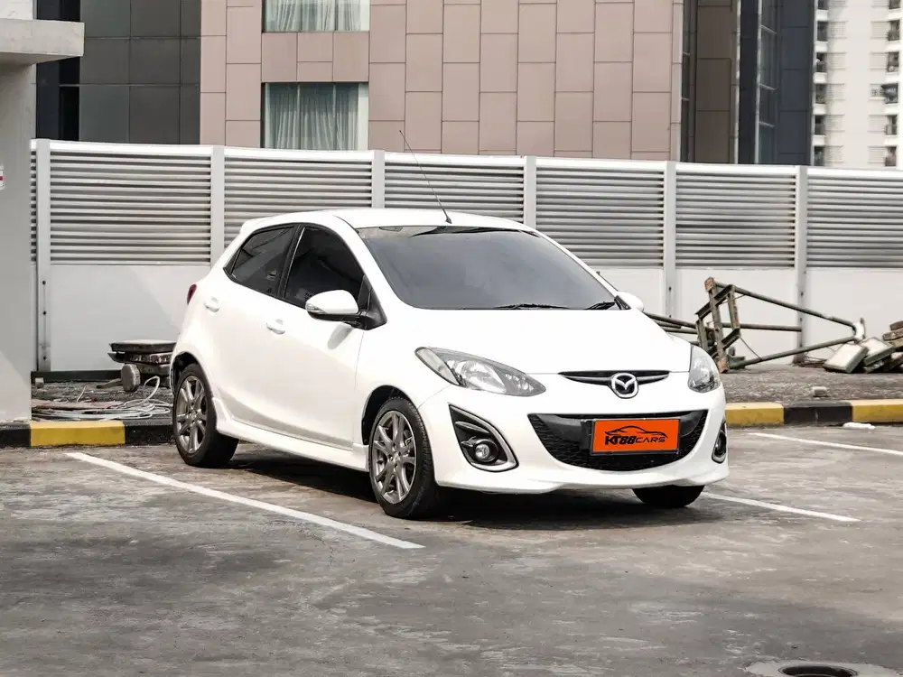 MAZDA 2 1.5 V METIC 2013