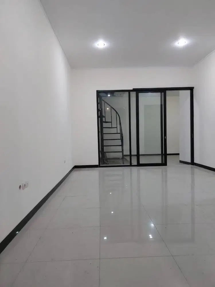 Disewakan Rumah Minimalis Siap Huni di Taman Kopo Indah TKI 5