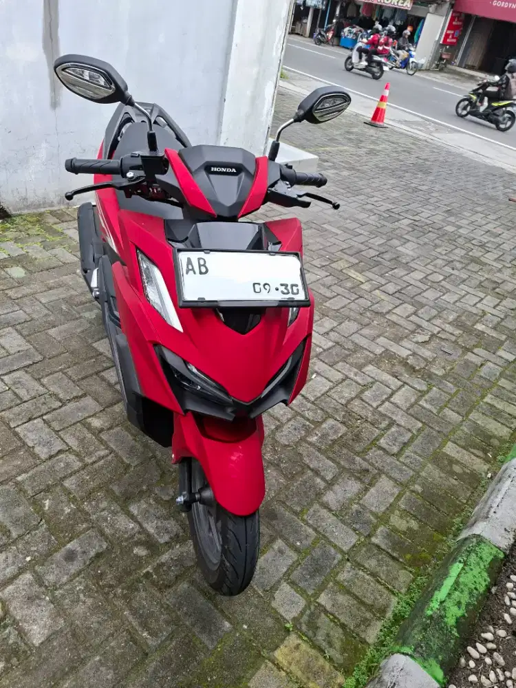 Vario 160 Red CBS+