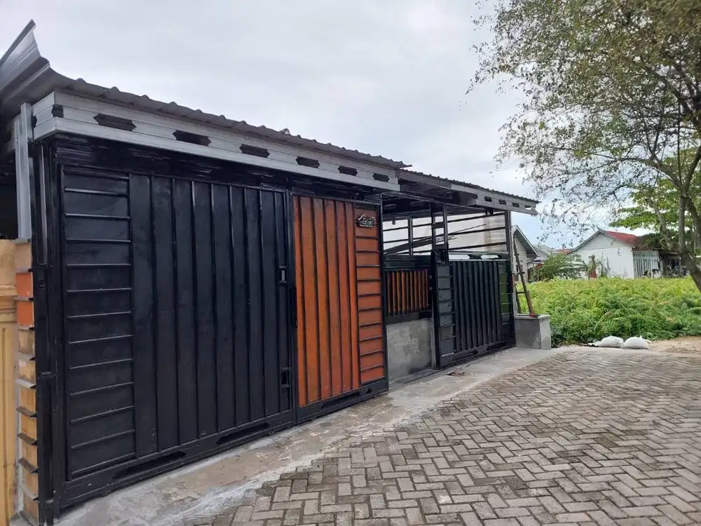 DIKONTRAKAN ATAU DIJUAL RUMAH ADA KOLAM RENANGNYA ( NEGOSIASI)