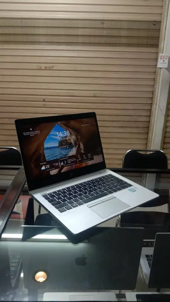 HP Elitebook 830 G5 i5 8350U RAM 16GB SSD 256GBNVMe Layar 13.3 IPS FHD