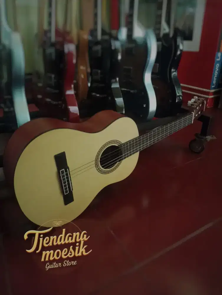 Gitar Nylon Jasmine JC 23n