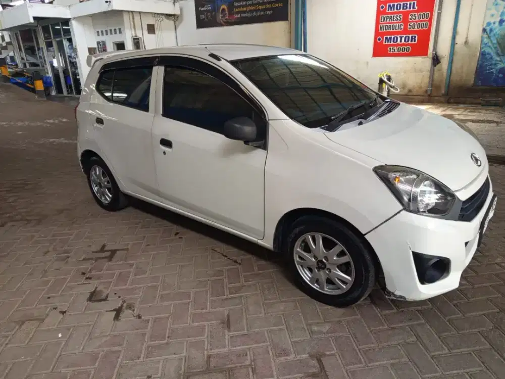 Daihatsu Ayla 1.0D MT 2019