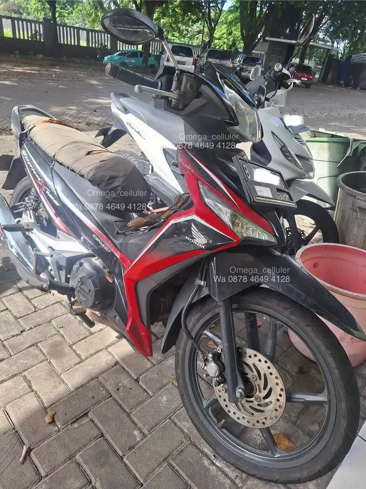 Supra x 125 merah hitam tahun 2017  bekas