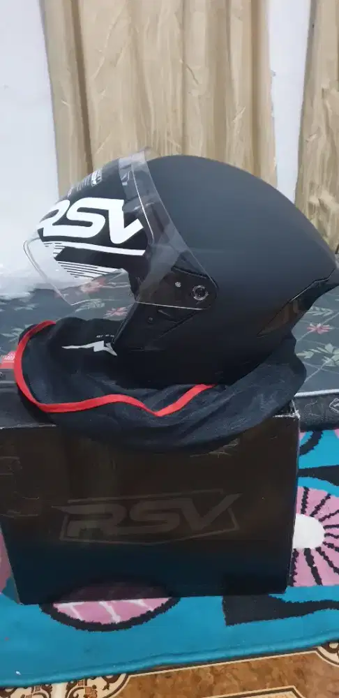 Helm RSV B.U. New Windtail Warna Black Matte Single Visor Ukuran L