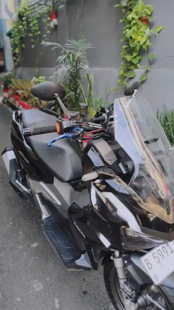HONDA ADV 160 CC CBS WARNA HITAM