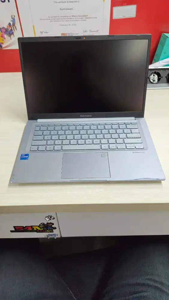 Asus vivobook 14