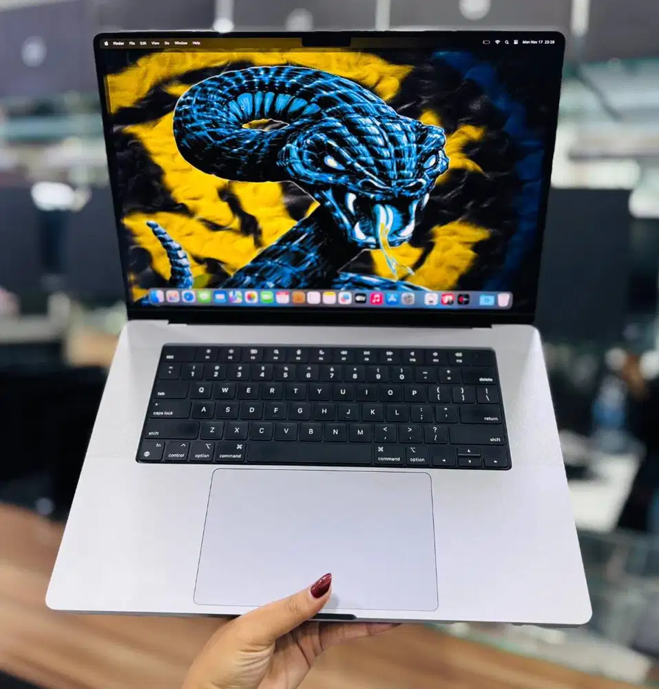 Macbook Pro 2021 16 inc Chip Apple m1 pro RAM 16GB SSD 512GB DL-DC