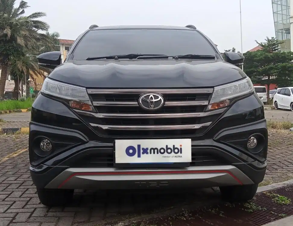 TDP 10JT Toyota Rush 1.5 TRD Sportivo 7 Bensin-MT Hitam 2020