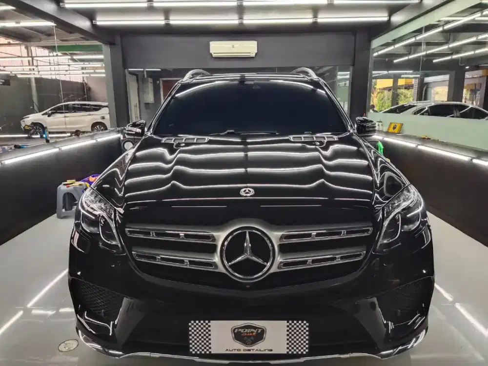 Mercedes Benz
Jeep GLS400 (x166) at