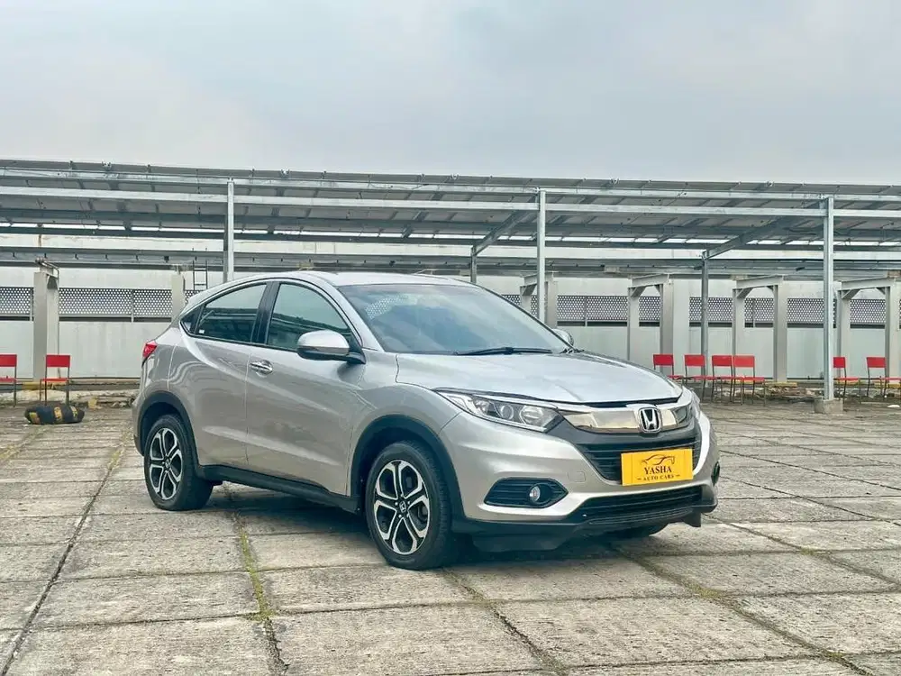 Honda HRV HR-V E 2021 AT Servis Record Silver Siap Pakai Tanpa PR