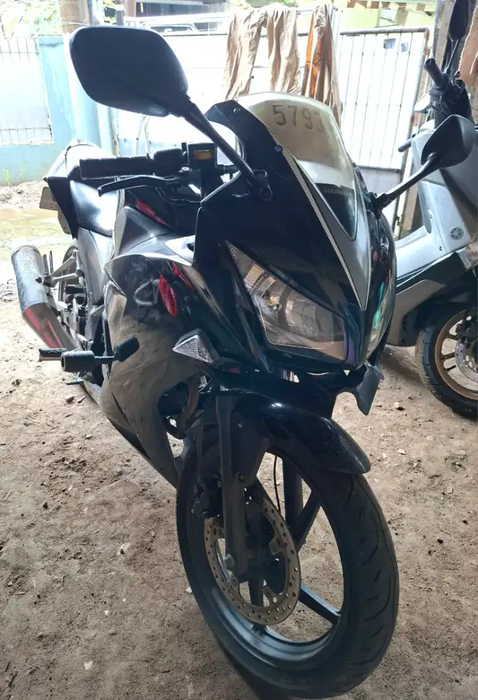 CBR K45A 150 hitam