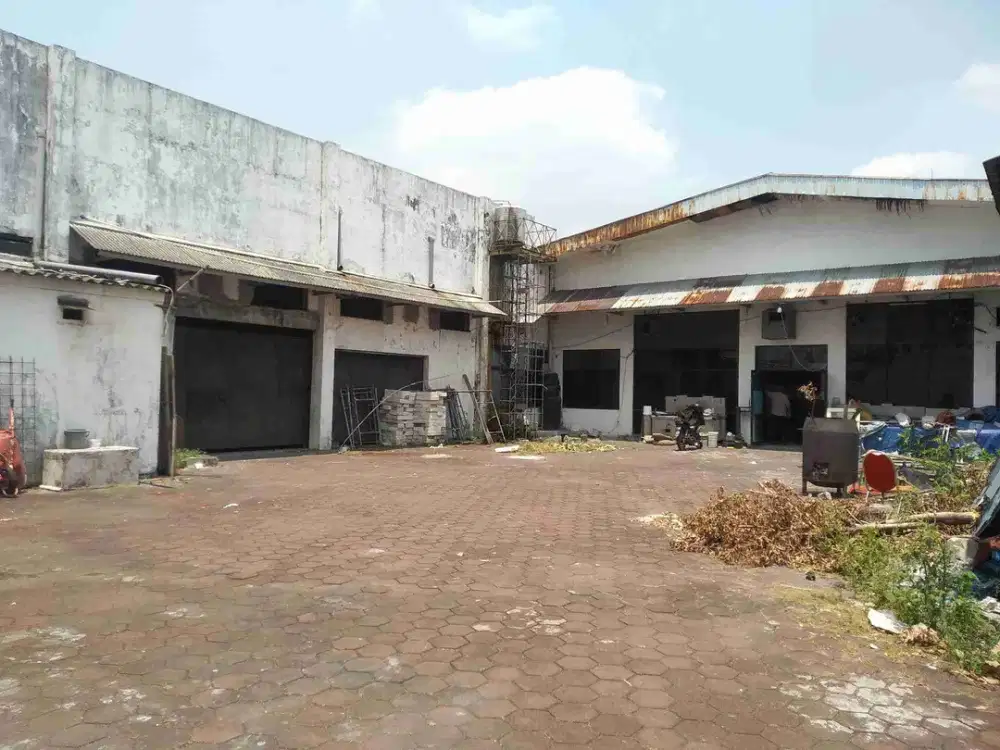 SEWA / JUAL BANGUNAN GEDUNG PUSAT KOTA SURABAYA DKT JLN TUNJUNGAN