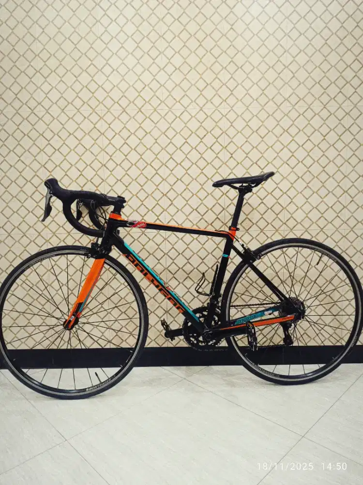 Sepeda Polygon Stratos S2