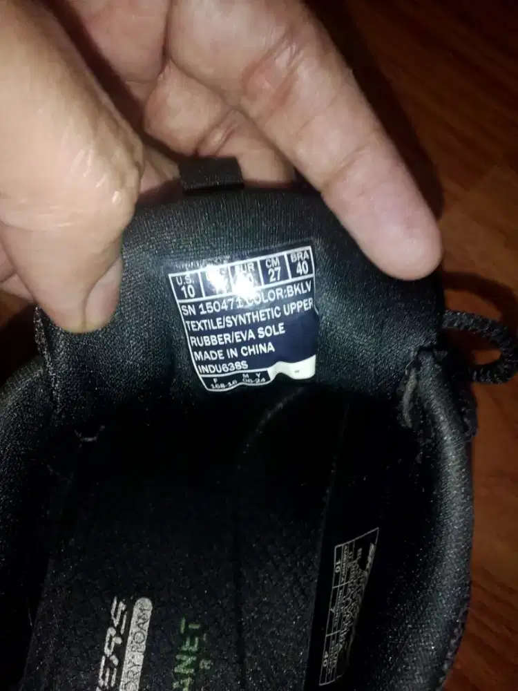 Jual cepat sepatu Skechers wanita size 40