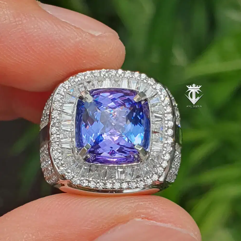 Batu Natural Top Quality Tanzanite Loupe Clean 3.05 Ct CGL Sertifikat