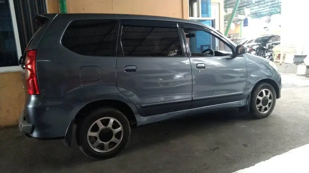 DP 5 JT Toyota Avanza Matic G 2010 Grey Mulus Siap Pakai