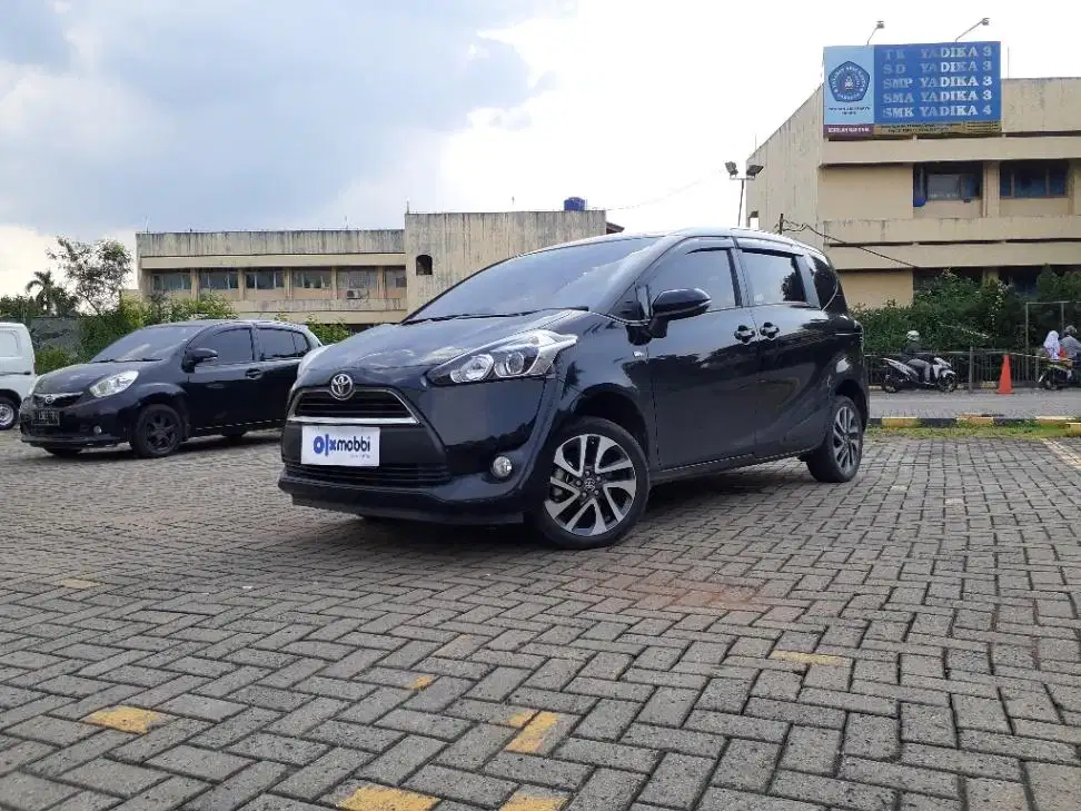 TDP 8,JT Toyota Sienta 1.5 V Bensin-AT Hitam 2019