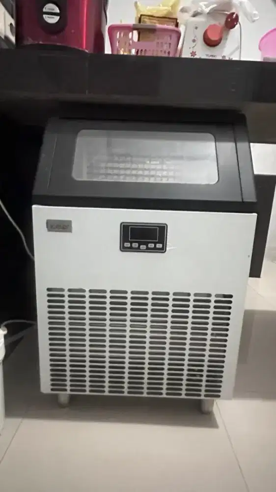 Mesin pembuat es batu kristal (Iceler)