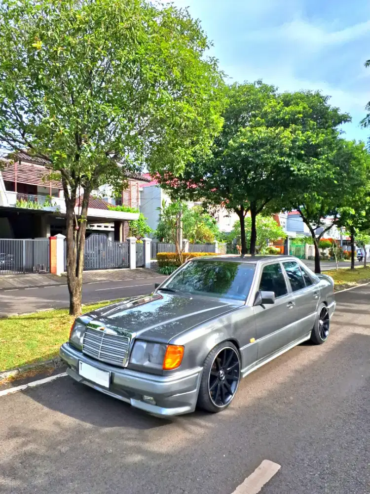 Mercy 300E ABS 1991 tax on, sangat mulus, interior full original utuh