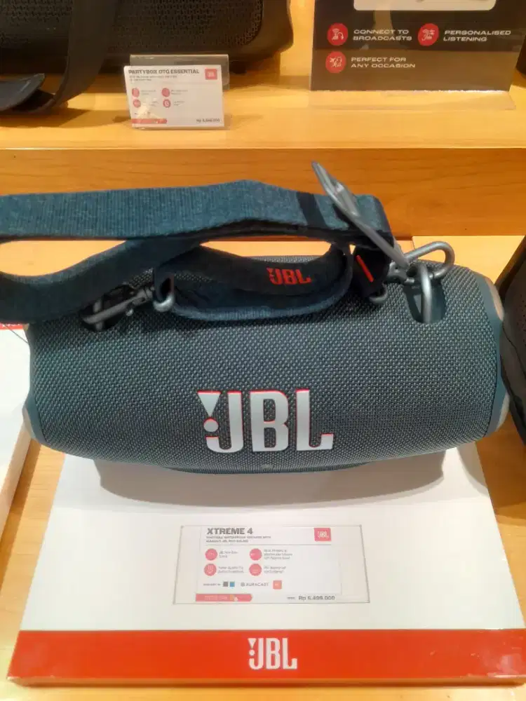 JBL EXTREME 4 PORTABLE WATERPROOF SPEAKER WITH MASSIVE PRO SOUND