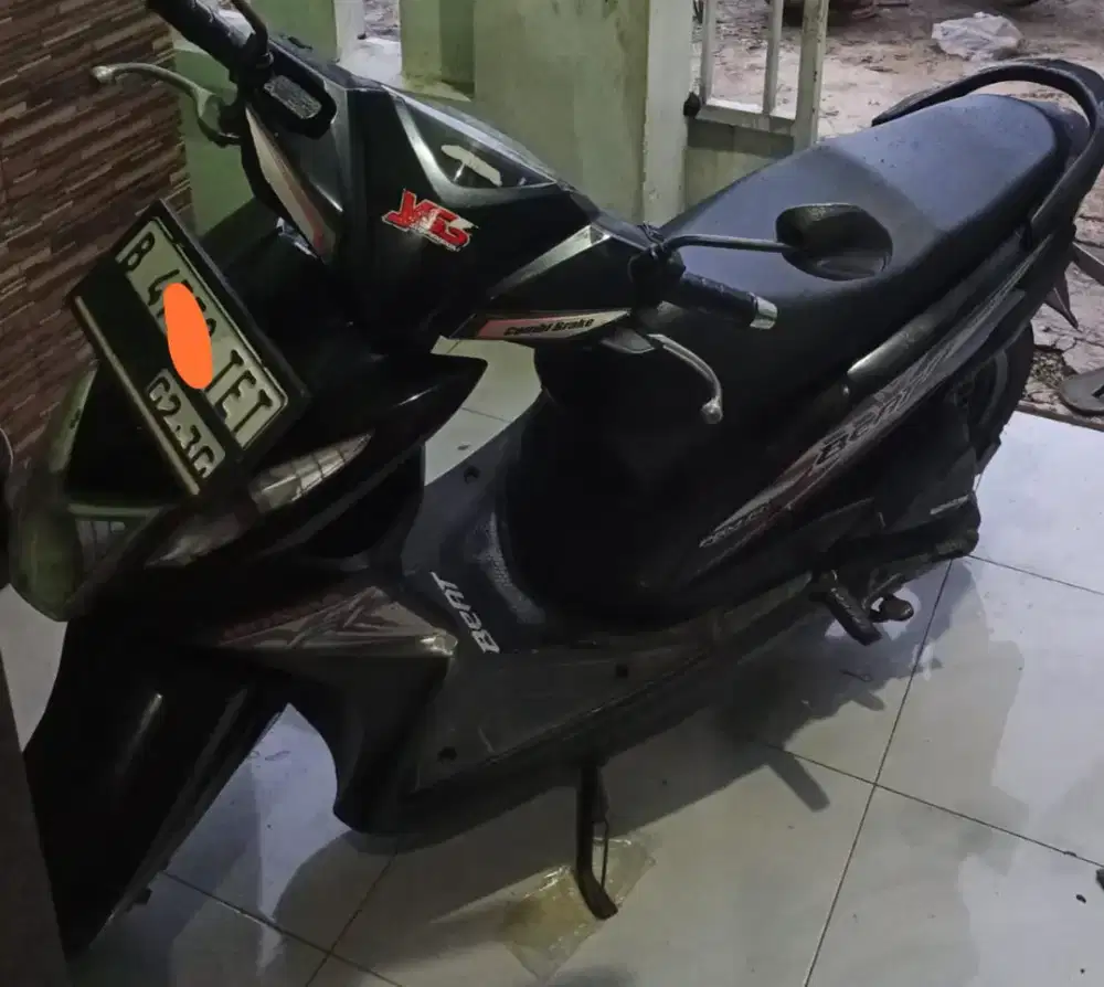 Beat f1 2015  warna hitam