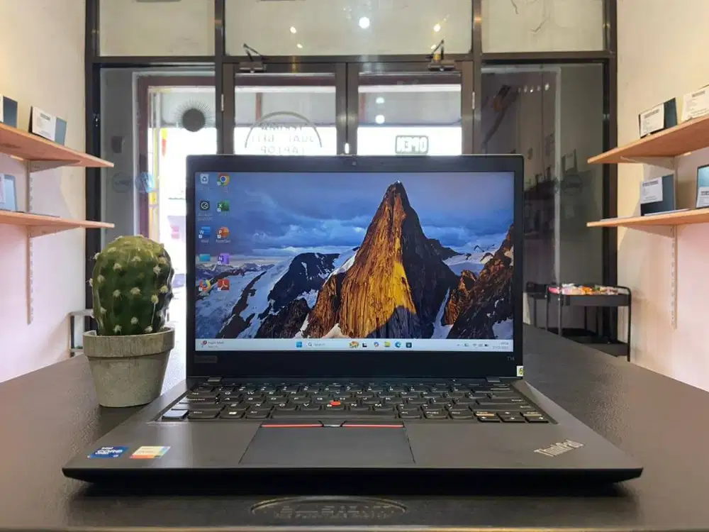 LENOVO THINKPAD T14 // RAM 16GB // SSD 512GB