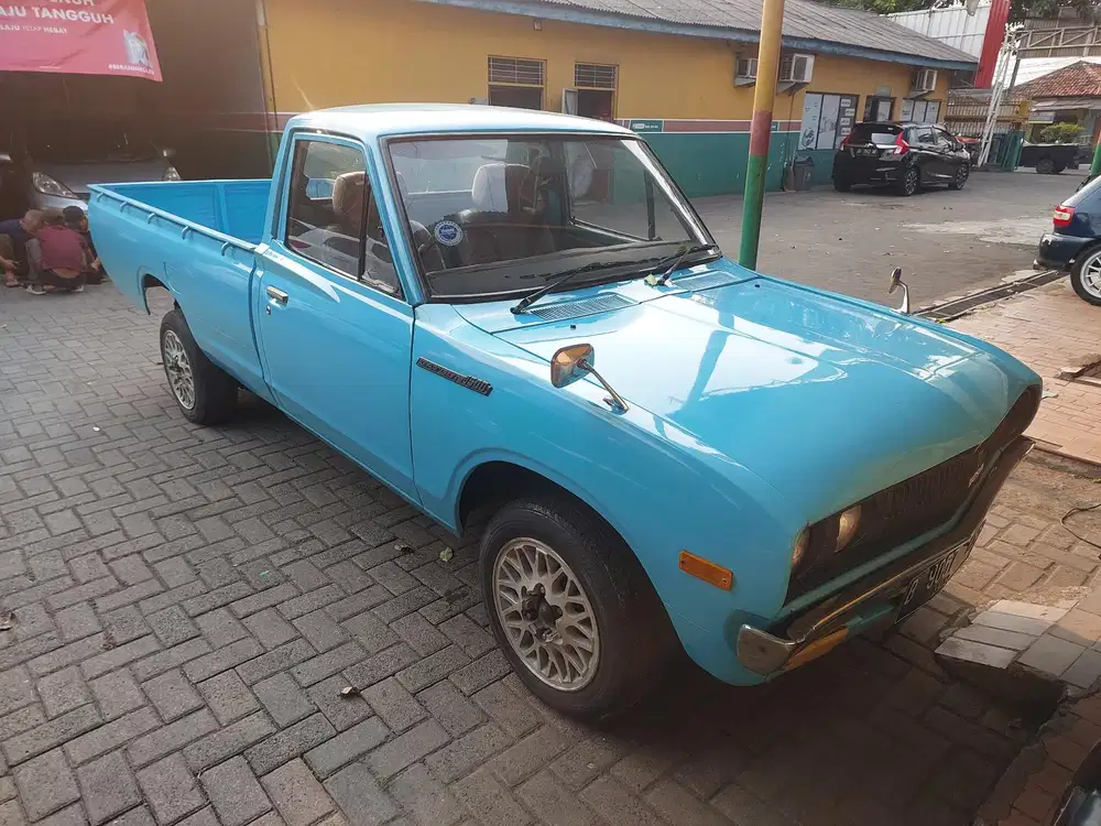 Datsun Lain-lain 2000 Bensin